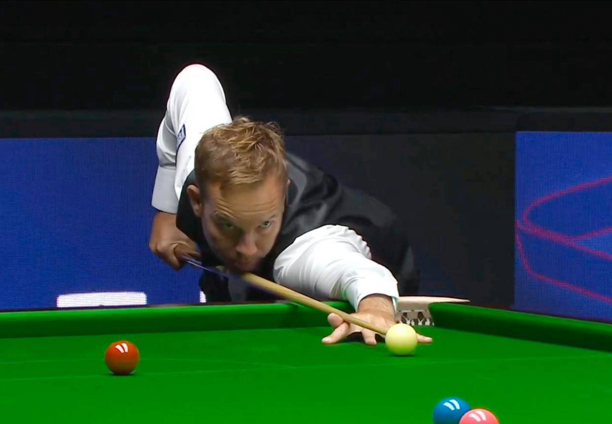 逐步缩小与 逐步缩小与